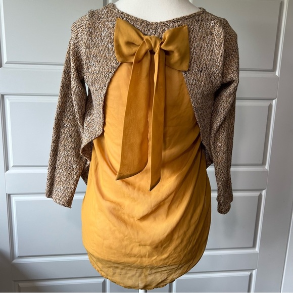 Womens Mustard Yellow Knit Open Back Top with Bow Accent Detail Medium - Picture 1 of 5